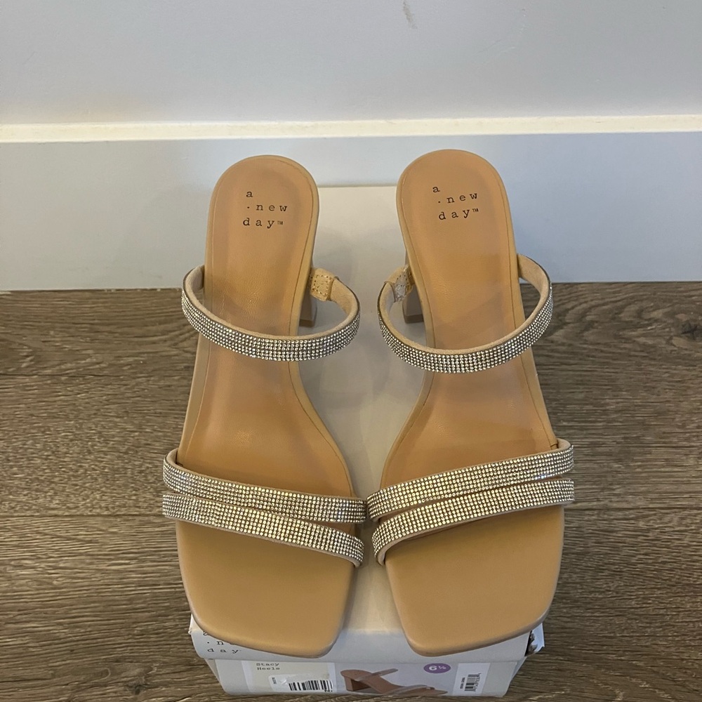 A New Day Big Girl’s Tan Stacy Heels